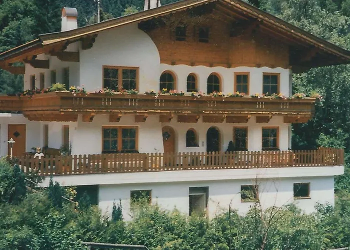 In Near Penkenbahn Cable Car Appartement Mayrhofen